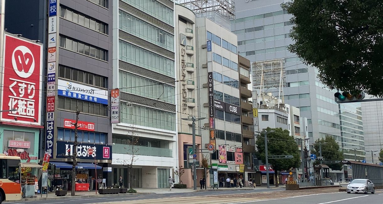 ポケットワーク広島店が入るウイング八丁堀ビルが電車通りに面している様子の地図画像