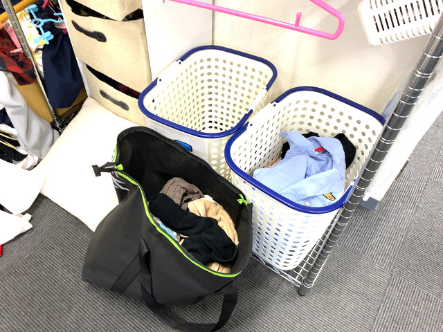 ポケットワーク名古屋のクリーニング済み衣装（毎回洗濯）