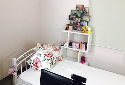 アットグループ那覇店の白を基調とした明るい室内